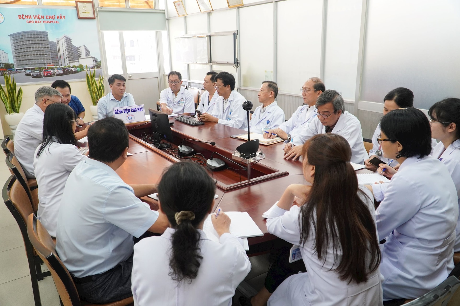 bv-cho-ray-thanh-lap-nhom-tu-van.jpg