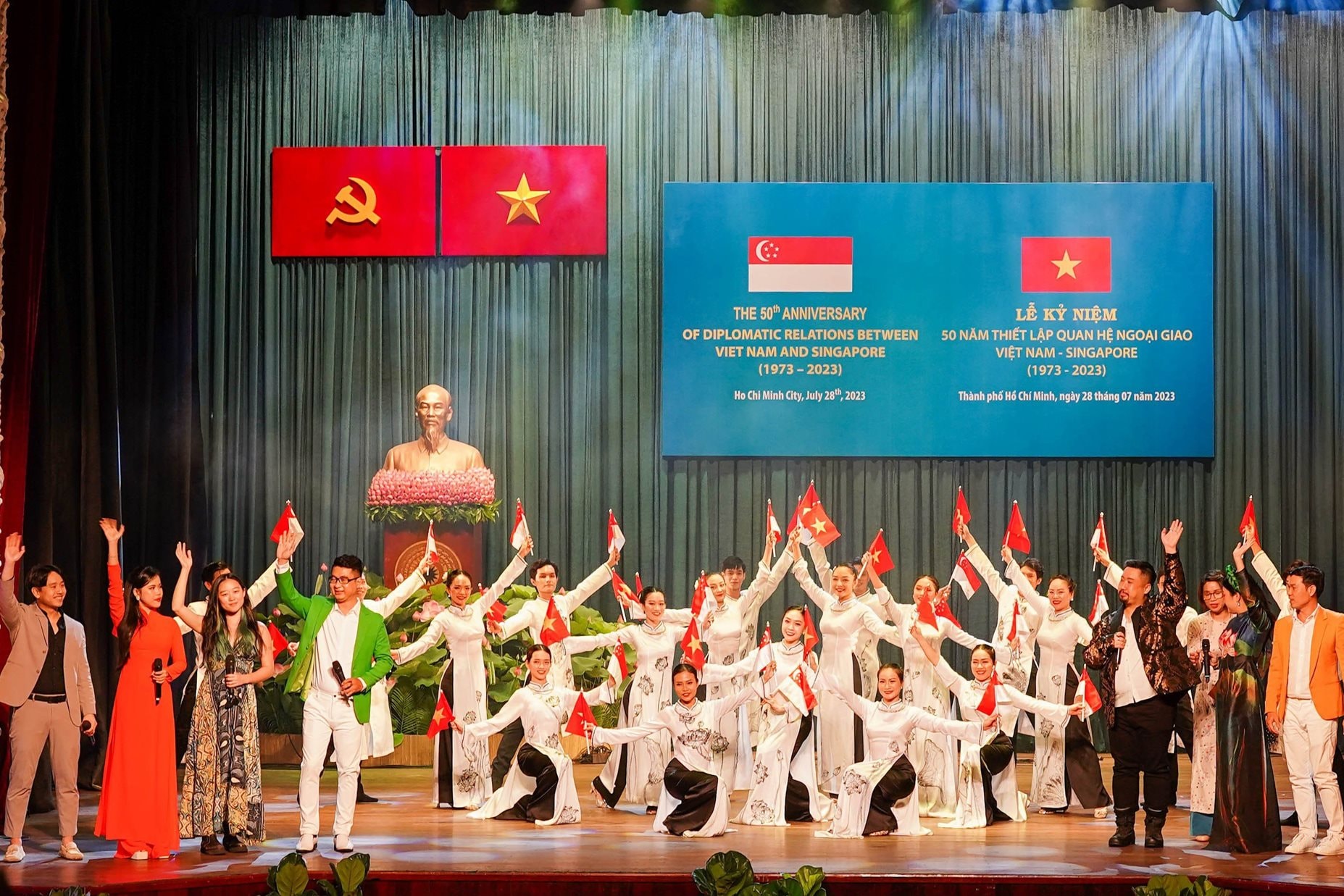 h-50-nam-singapore-vn.jpg
