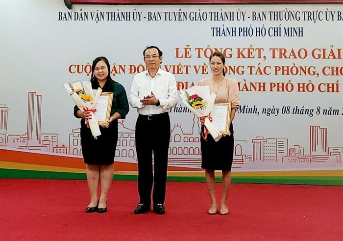147996tphcm-trao-giai-cuoc-van-_4016914693171.jpg