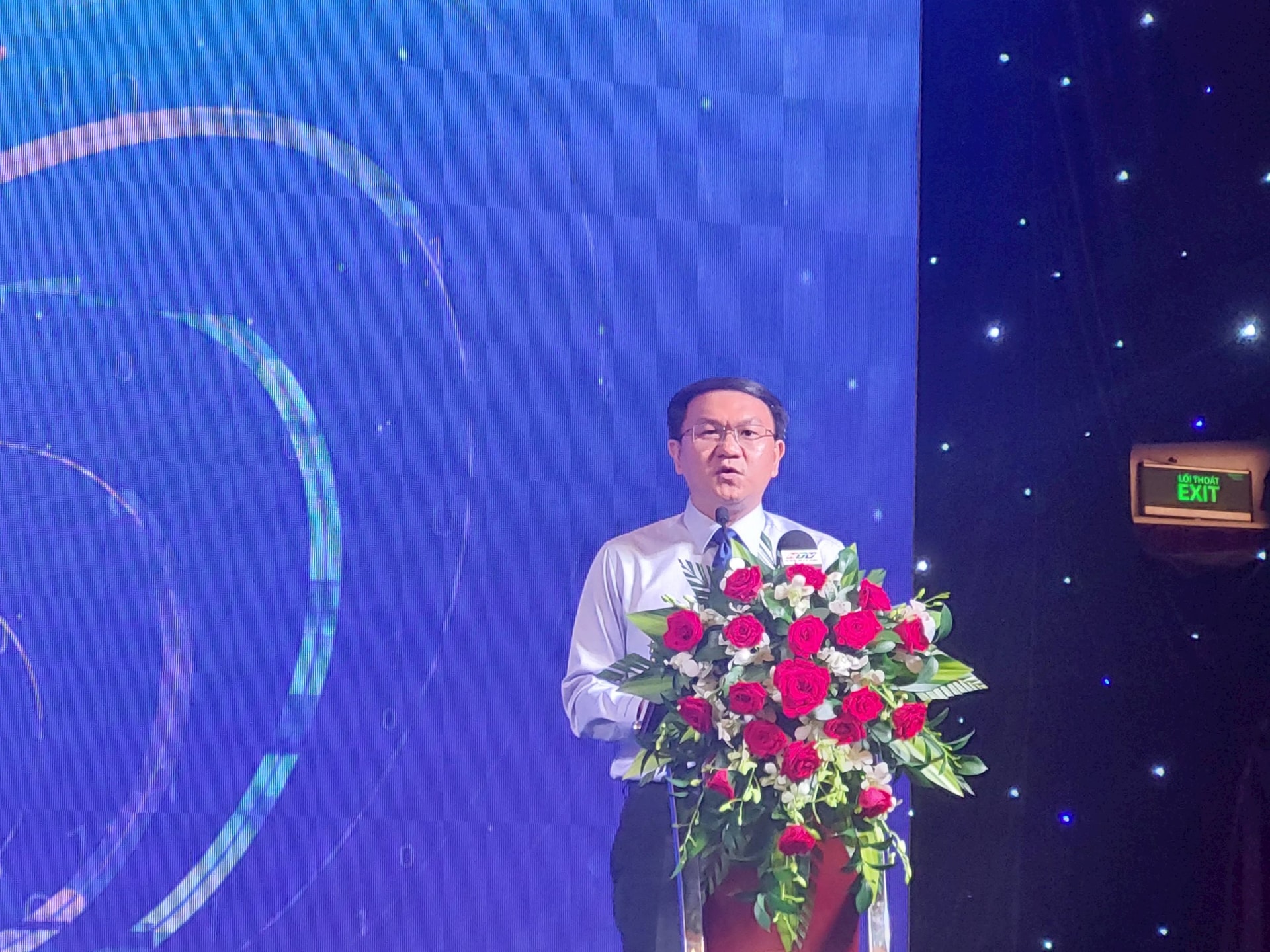 hinh-ong-thang_4.10.jpg