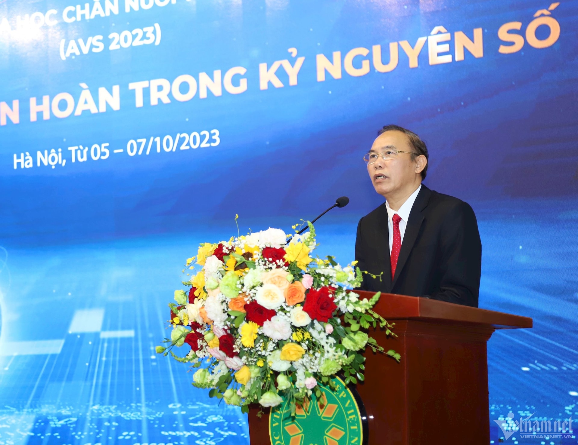 w-tien-thu-truong-1-811.jpg