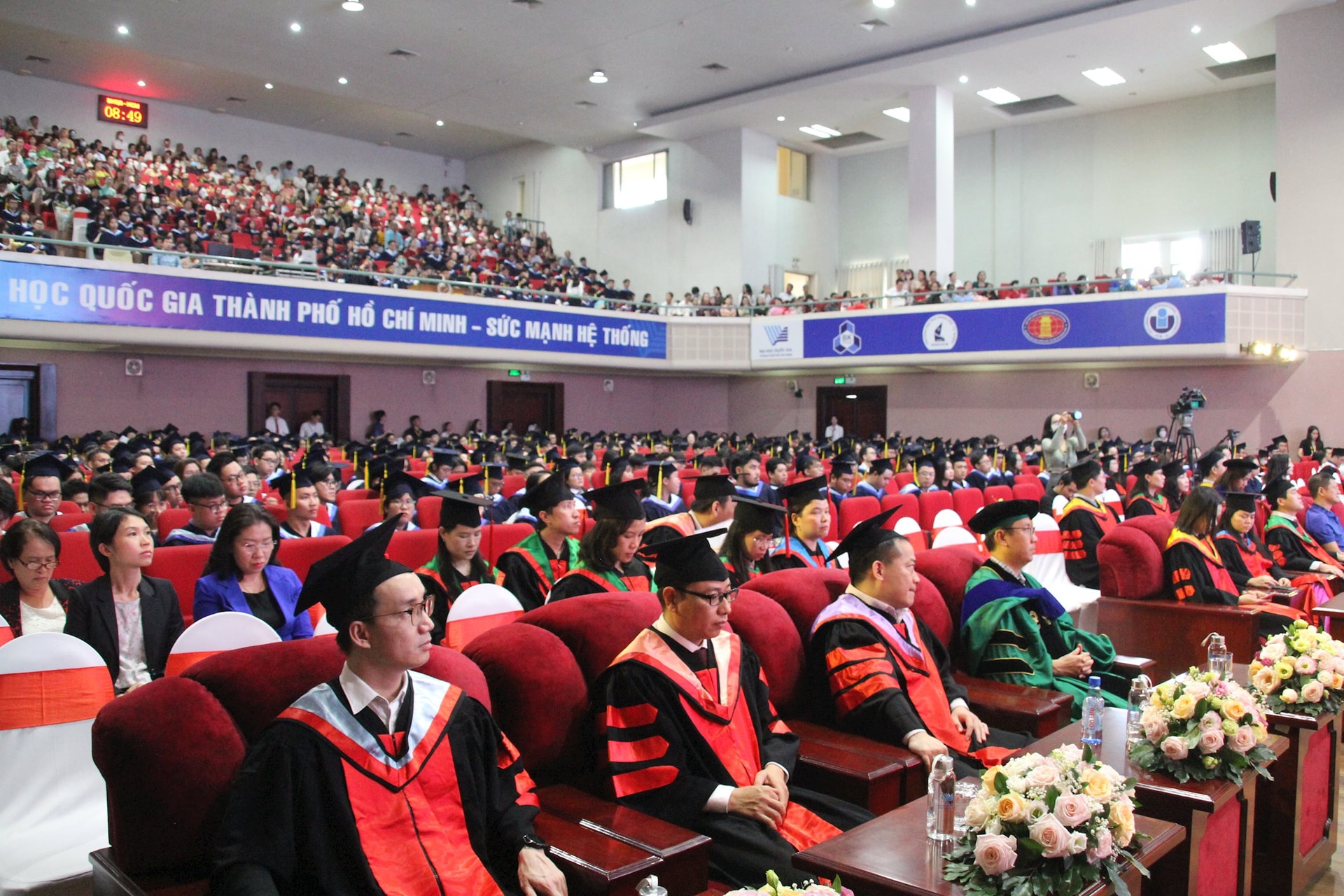 le-tot-nghiep-truong-dh-quoc-te-1-.jpg