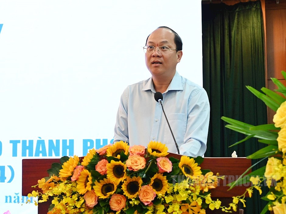 Đồng chí Nguyễn Hồ Hải phát biểu tại buổi họp mặt. (ảnh: S. Hải)