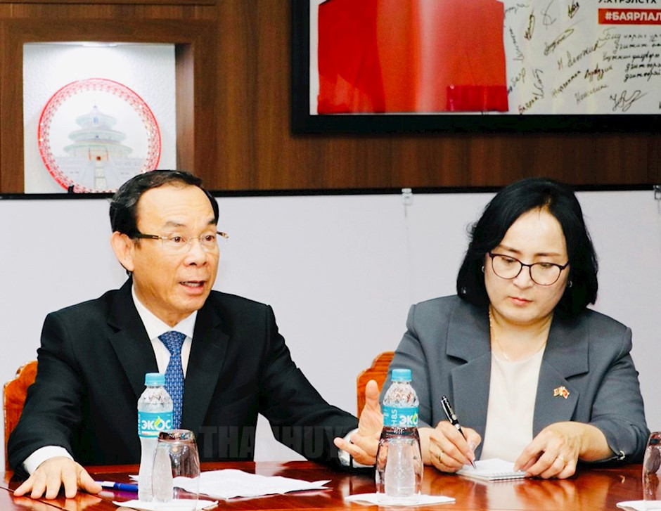 Bí thư Thành ủy TP.HCM Nguyễn Văn Nên phát biểu tại buổi làm việc.