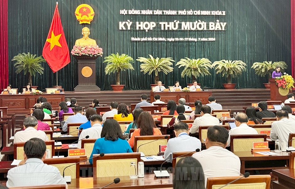 Quang cảnh tại kỳ họp.