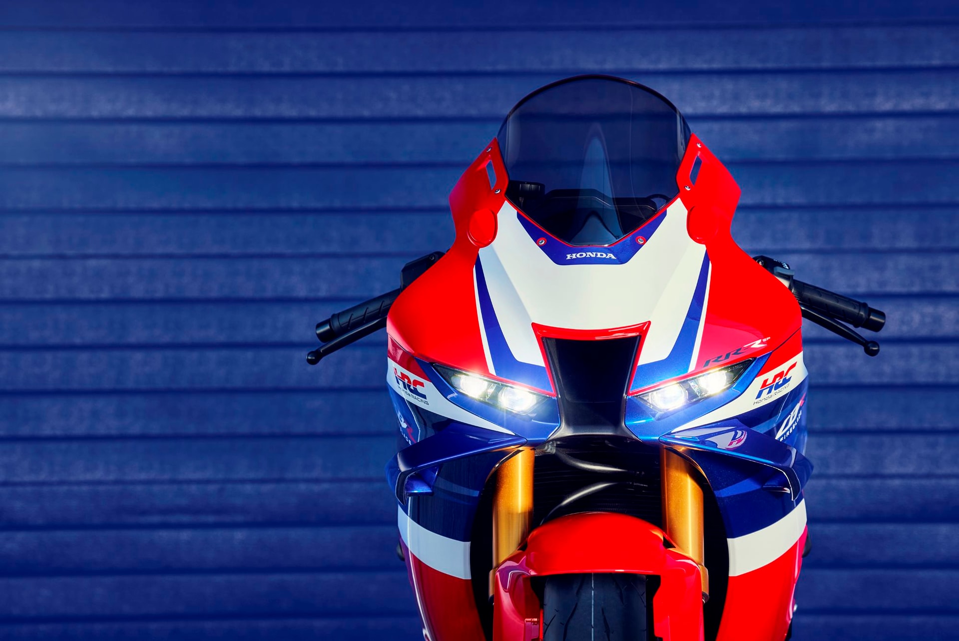 cbr1000rr-r-2.jpg