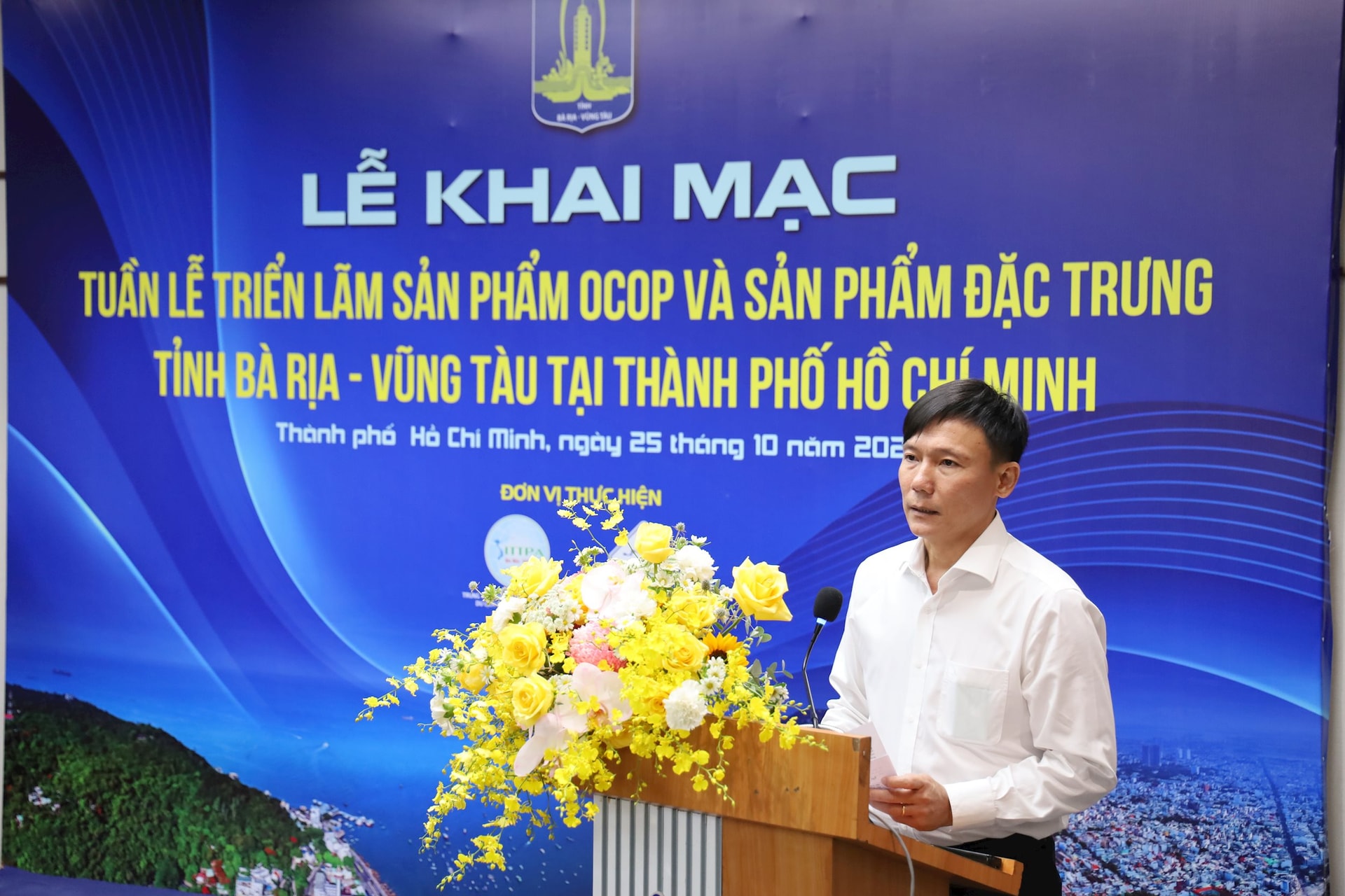 ong-le-anh-hoang-pho-giam-doc-trung-tam-xuc-tien-dau-tu-thuong-mai-du-lich-tinh-ba-ria-vung-tau-1-.jpg