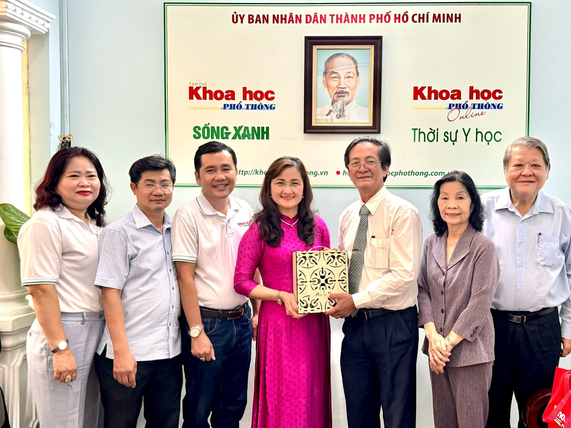 tc-khoa-hoc-pho-thong-va-hoi-gdnn-tphcm-4.jpg