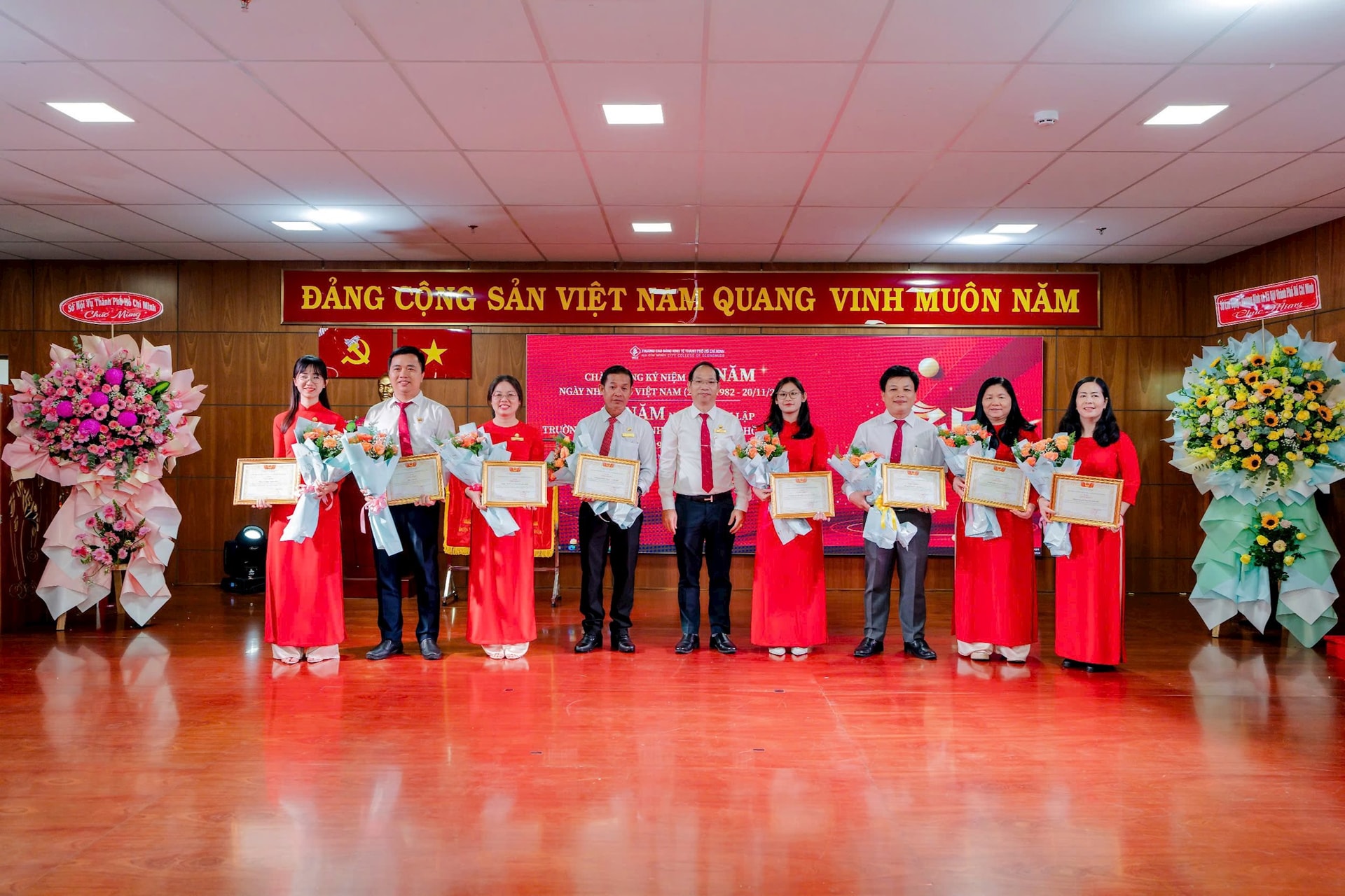 hce-thuong-ca-nhan-xuat-sac.jpg