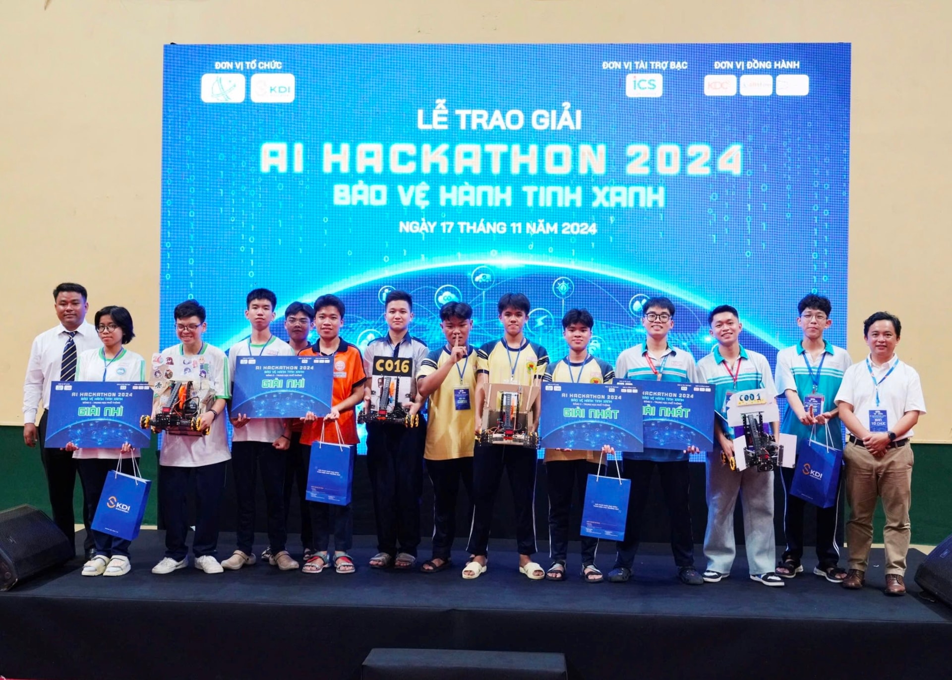 trao-giai-cuoc-thi-ai-hackathon-4.jpg