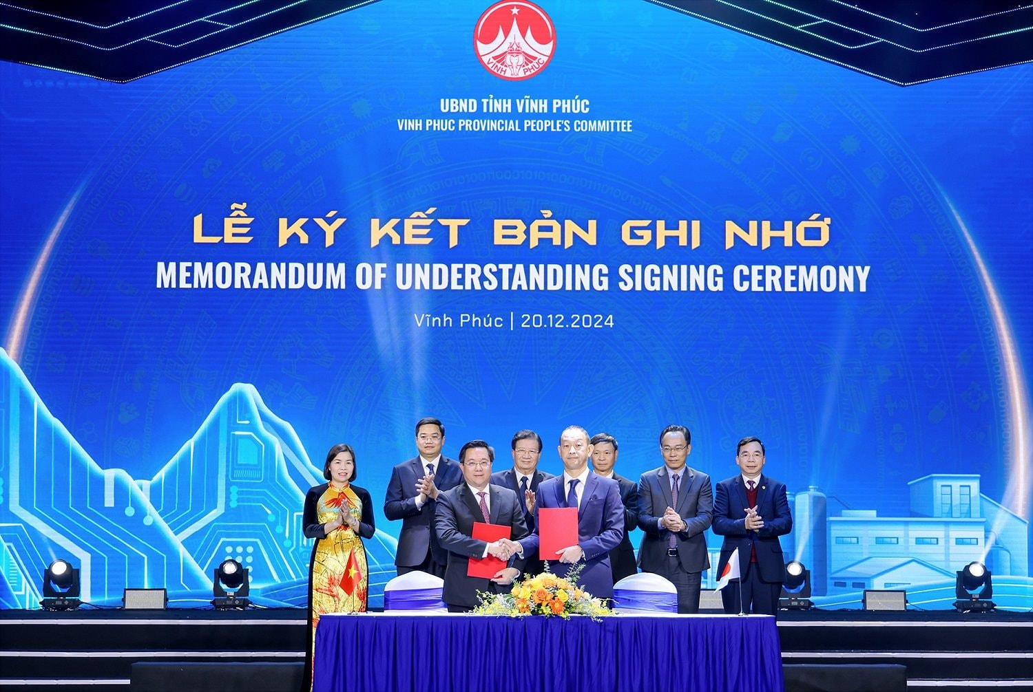 toyota-va-ubnd-tinh-vinh-phuc-vua-ky-ket-bien-ban-ghi-nho-hop-tac-ho-tro-doanh-nghiep-trong-nuoc-tai-vinh-phuc.jpg