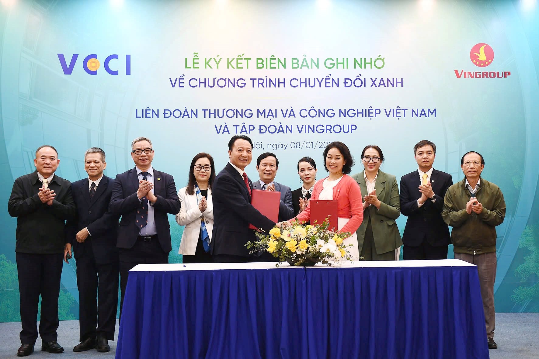 vgr-hop-tac-chuyen-doi-xanh-voi-vcci.jpg