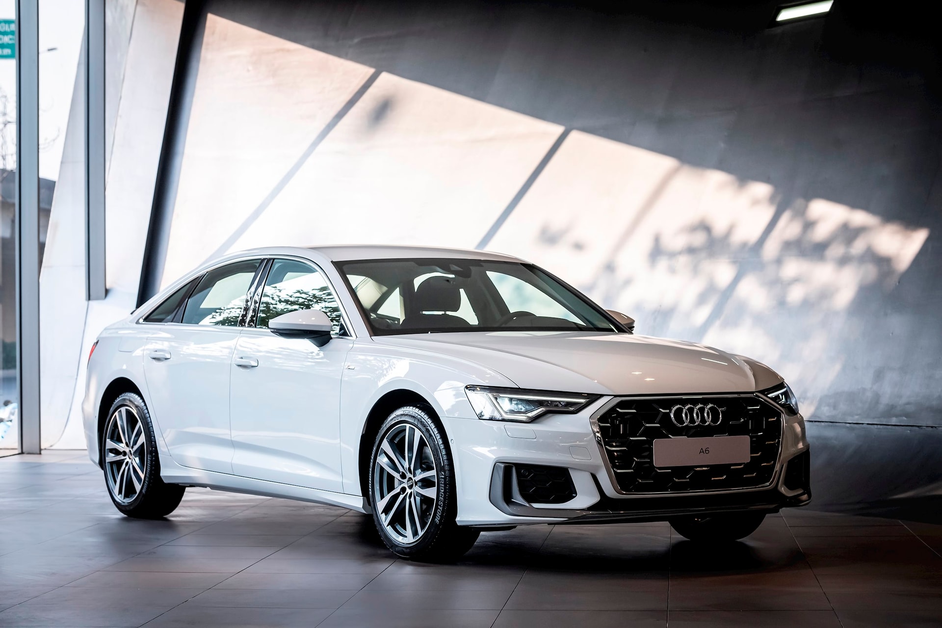 audi-a6-moi.jpg