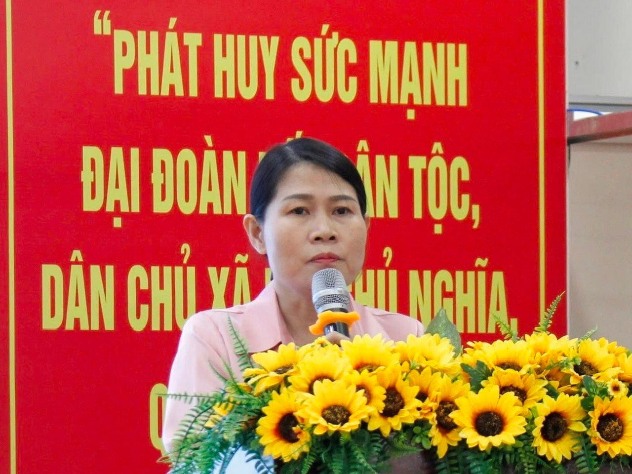 ba-phan-thi-nhu-linh.jpg