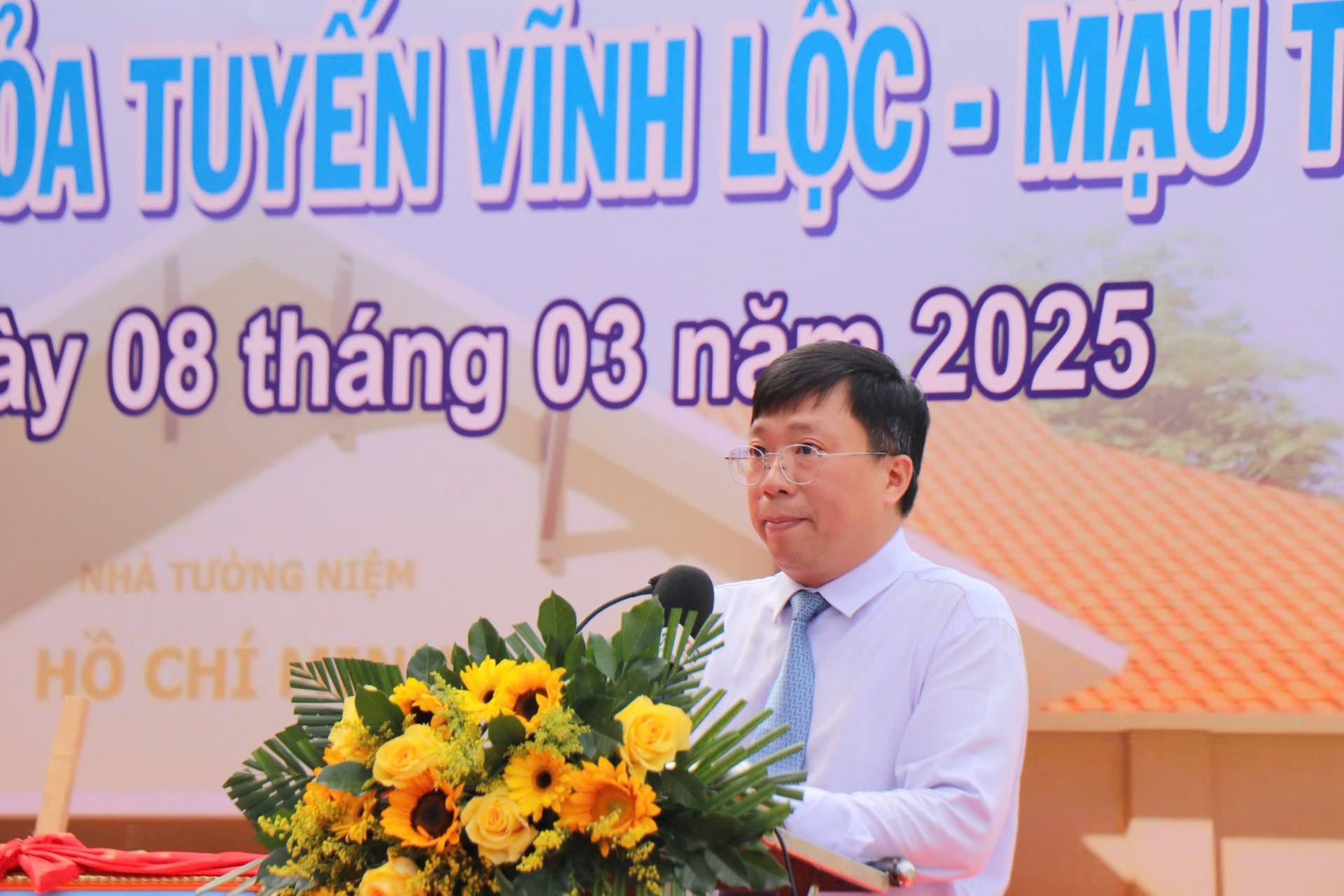 ong-nguyen-thanh-nha-bi-thu-huyen-uy-binh-chanh.jpg