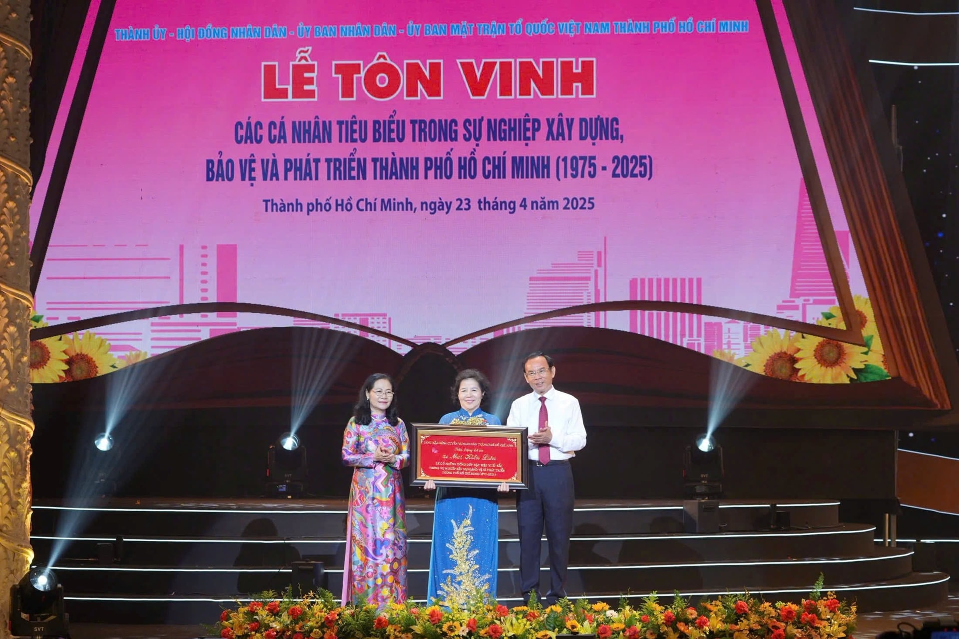 le-ton-vinh-3.jpg