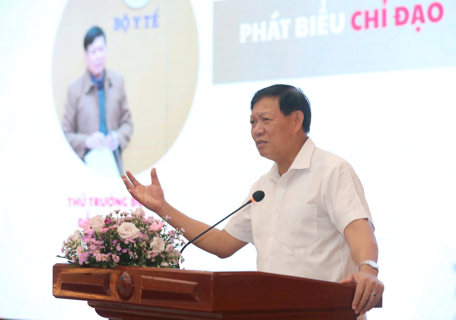 thu-truong-byt-do-xuan-tuyen.jpg