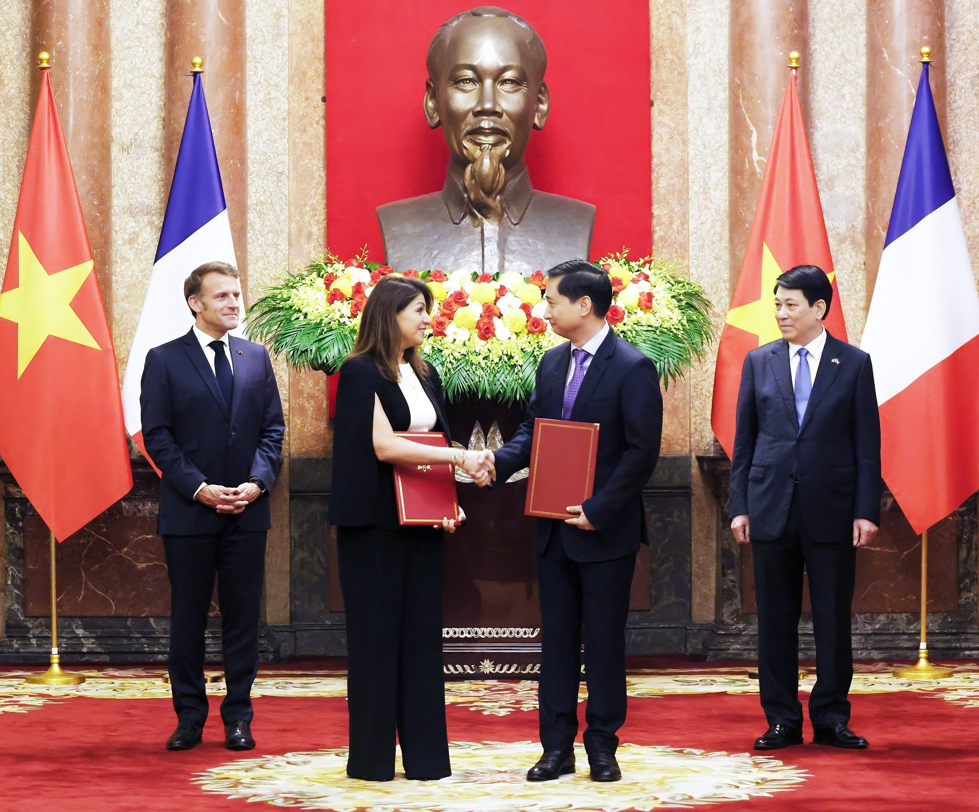 5-van-kien-hop-tac-vnvc-sanofi-anh-lam-khanh.jpg