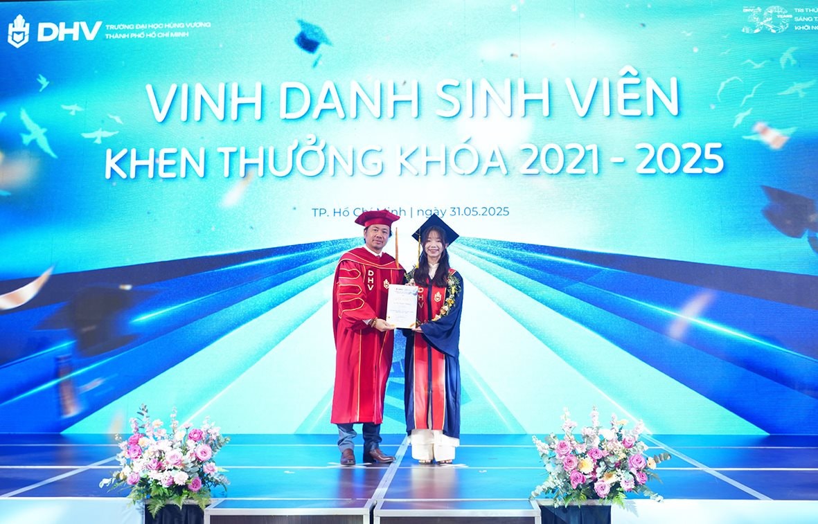 dhv-tot-nghiep-1.jpg