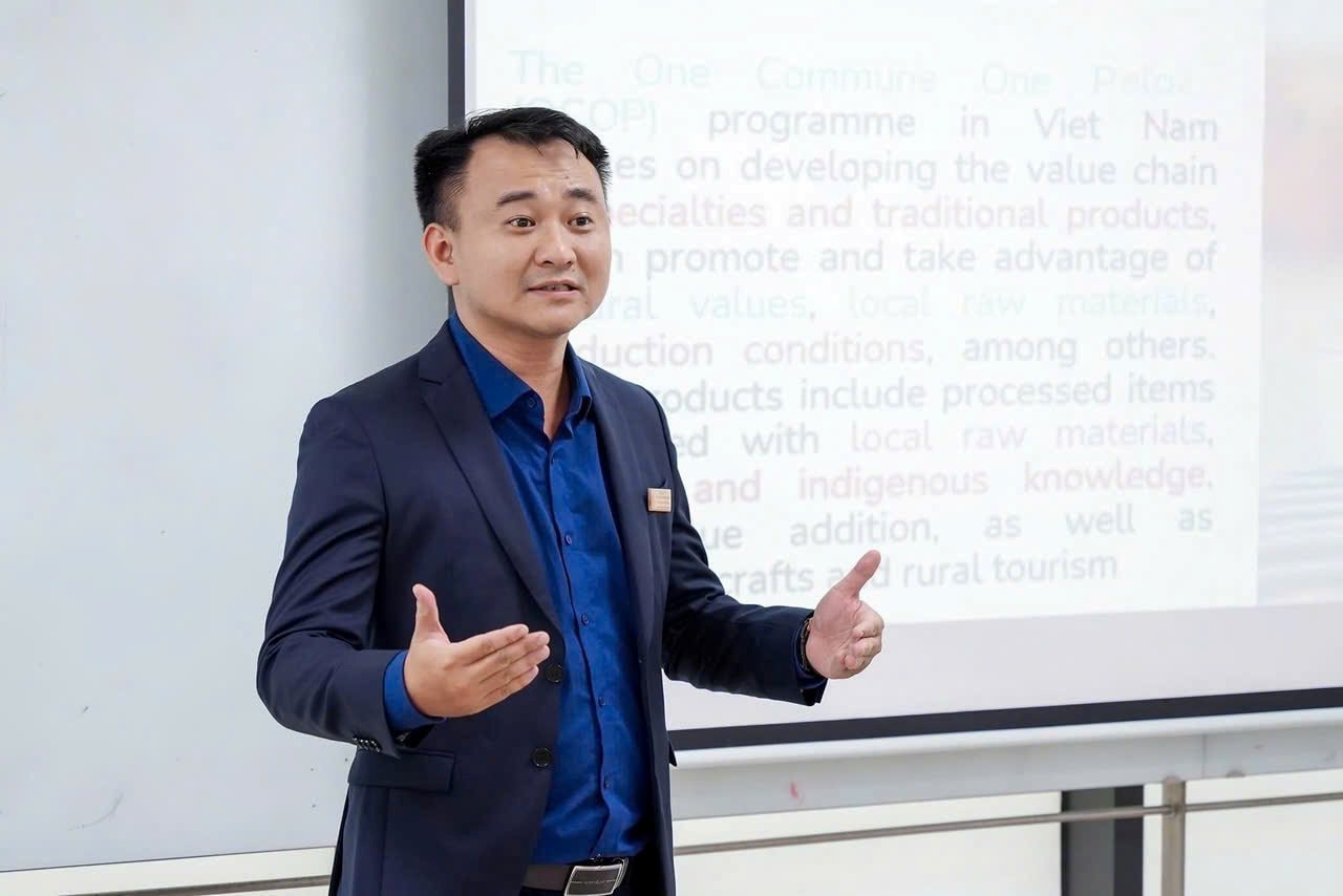 chuyen-gia-kinh-te-tran-anh-tung-truong-nganh-quan-tri-kinh-doanh-khoa-quan-tri-kinh-doanh-truong-dai-hoc-kinh-te-tai-chinh-tp.hcm.jpg