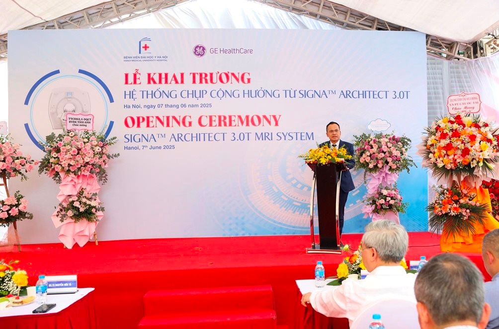 ong-pham-hong-son-tong-giam-doc-ge-healthcare-phat-bieu-tai-buoi-le-1-.jpeg