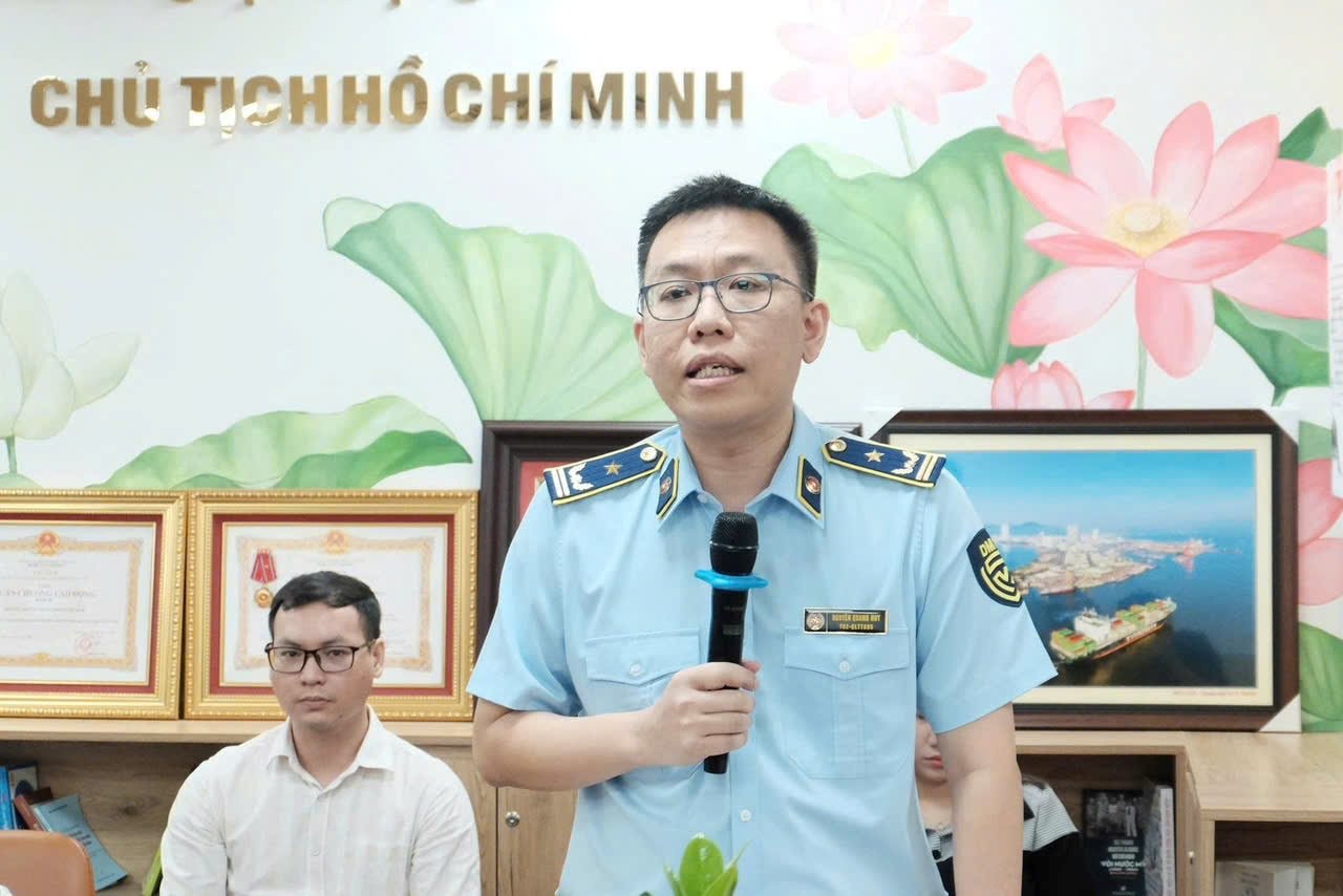 quan-ly-thi-truon.jpg
