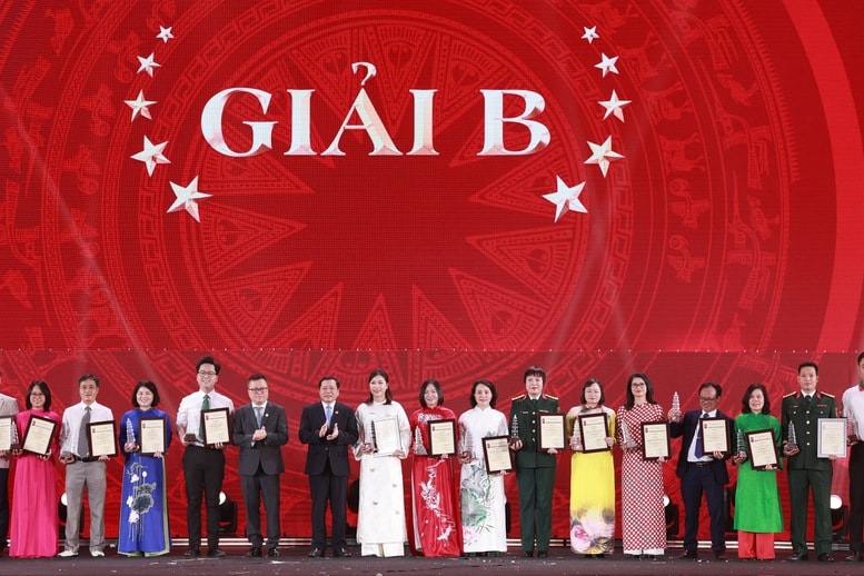 Thủ tướng: Đảng, Nhà nước và Nhân dân đặt niềm tin, hy vọng vào Báo chí Cách mạng với 'thép trong bút, lửa trong tim'- Ảnh 6.