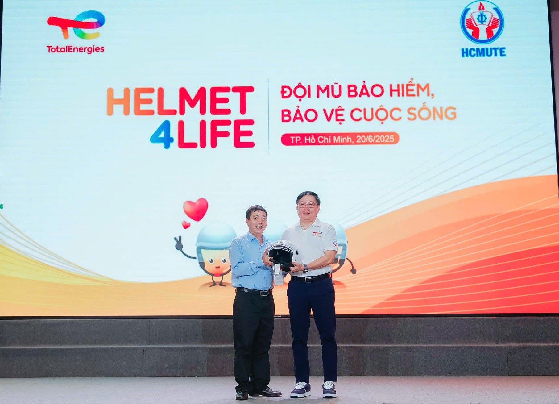 hcmute-helmet-4-life-3.jpg