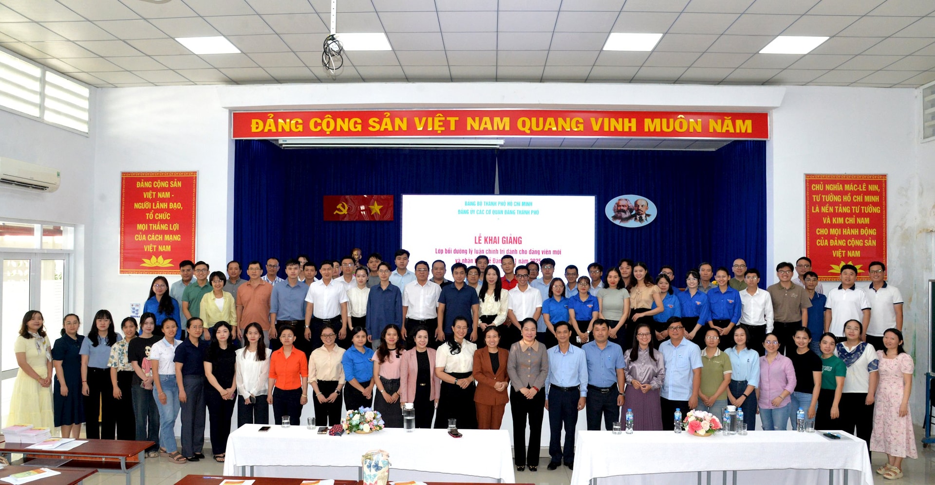 khai-giang-lop-nhan-thuc-dang-dot-1-2025.jpg