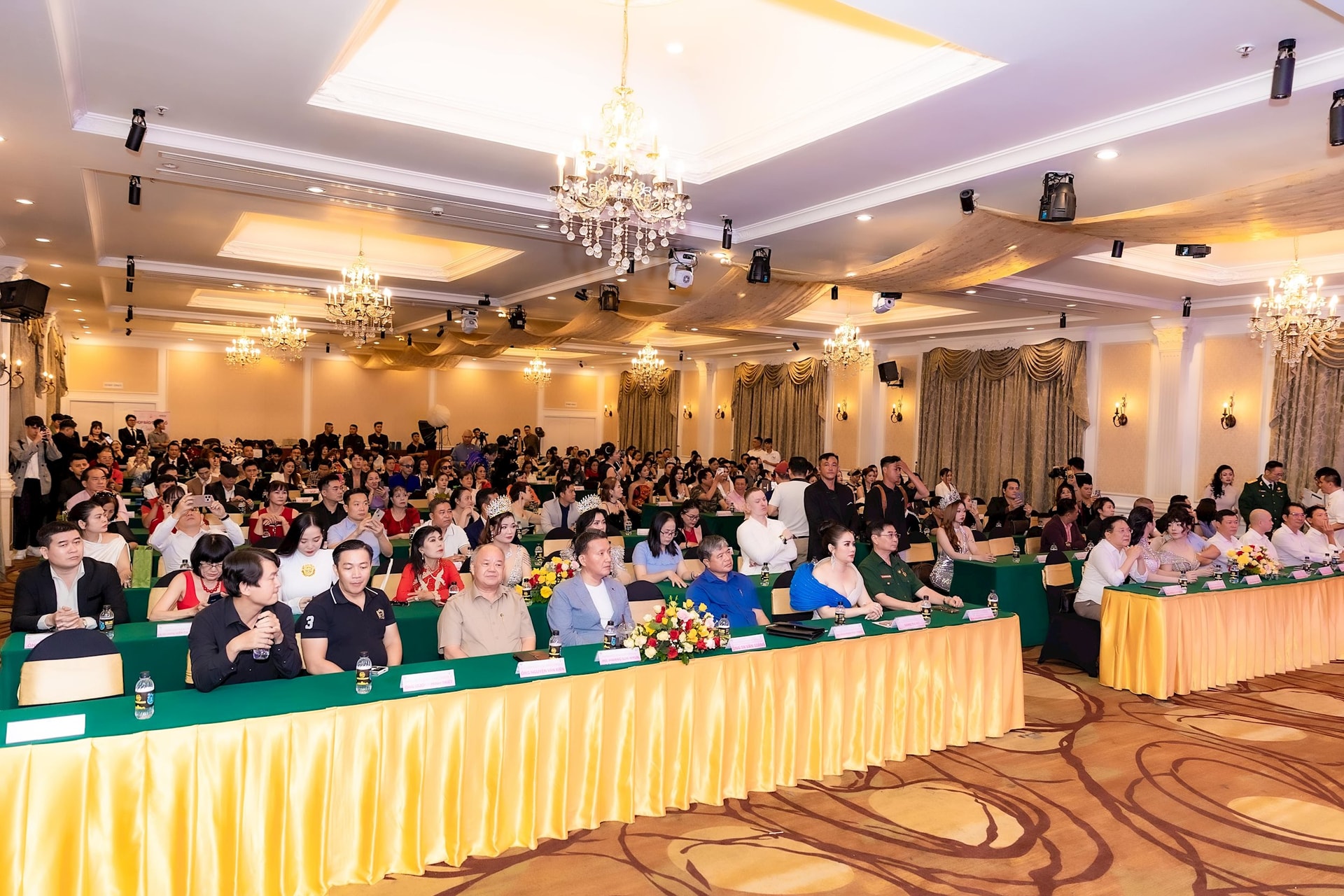 tai_0555-1-min.jpg
