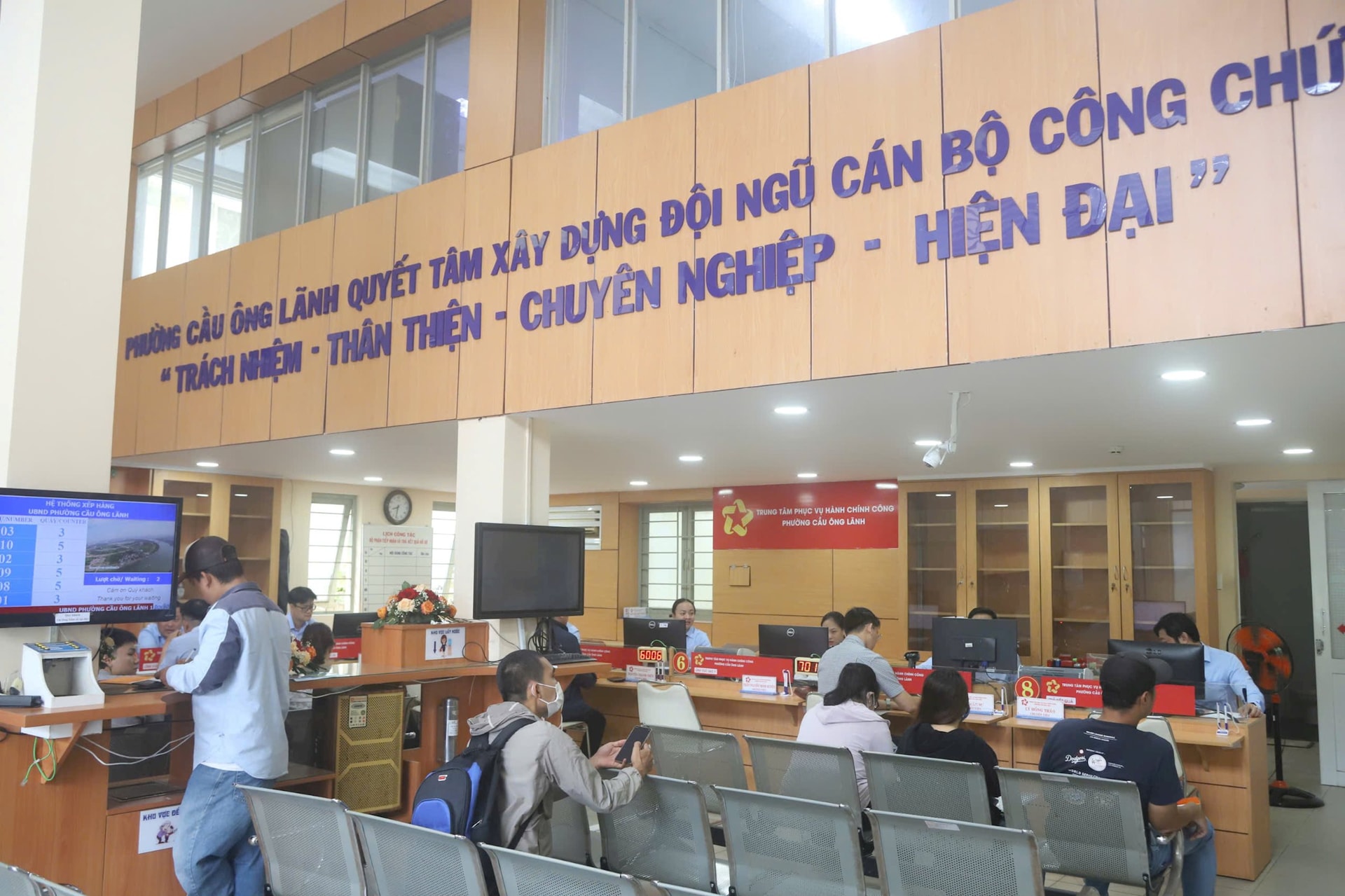 phuong-cau-ong-lanh.jpg