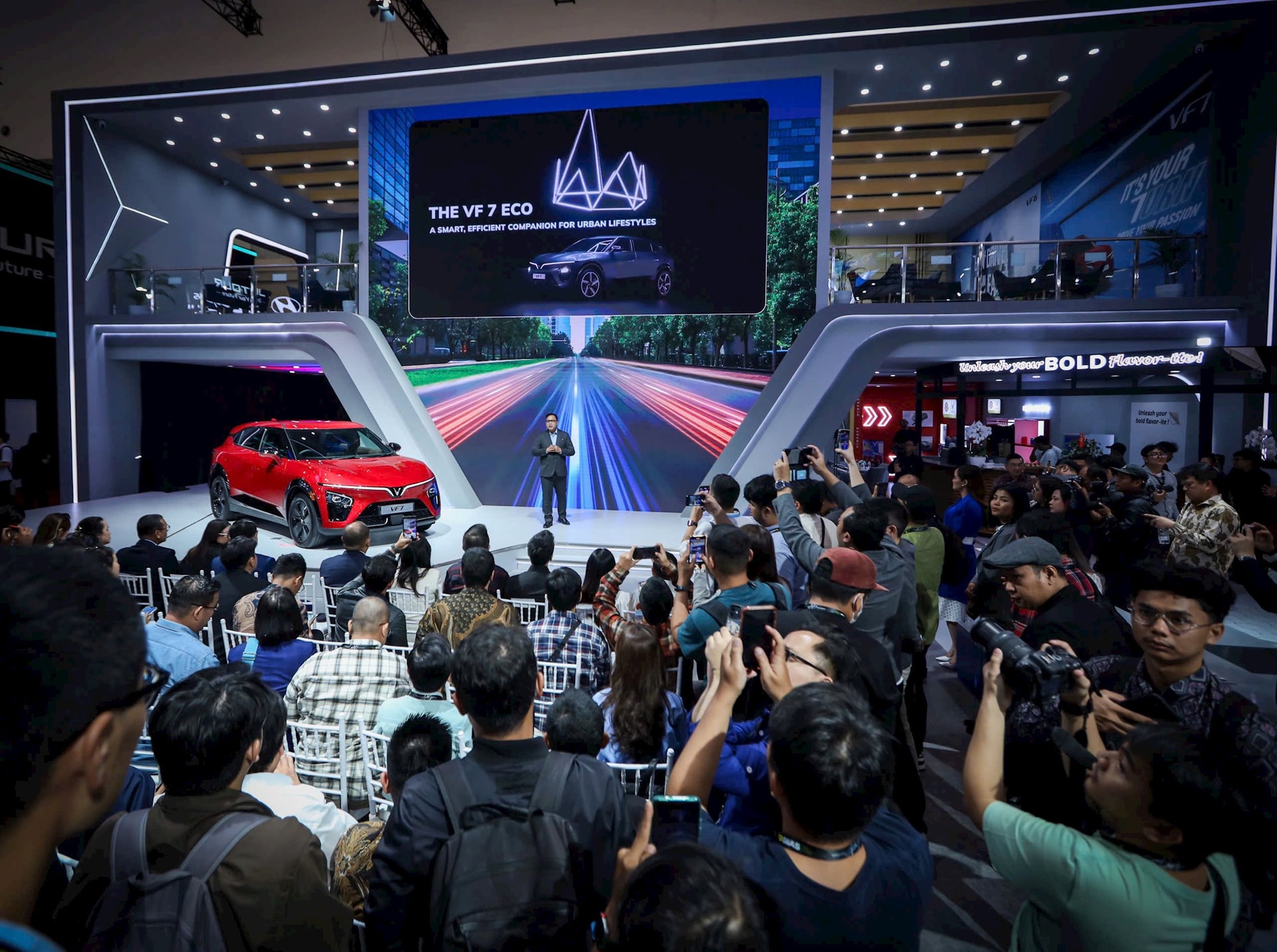 vfid_giias25-ra-mat-vf-7-tai-indonesia-1.jpg