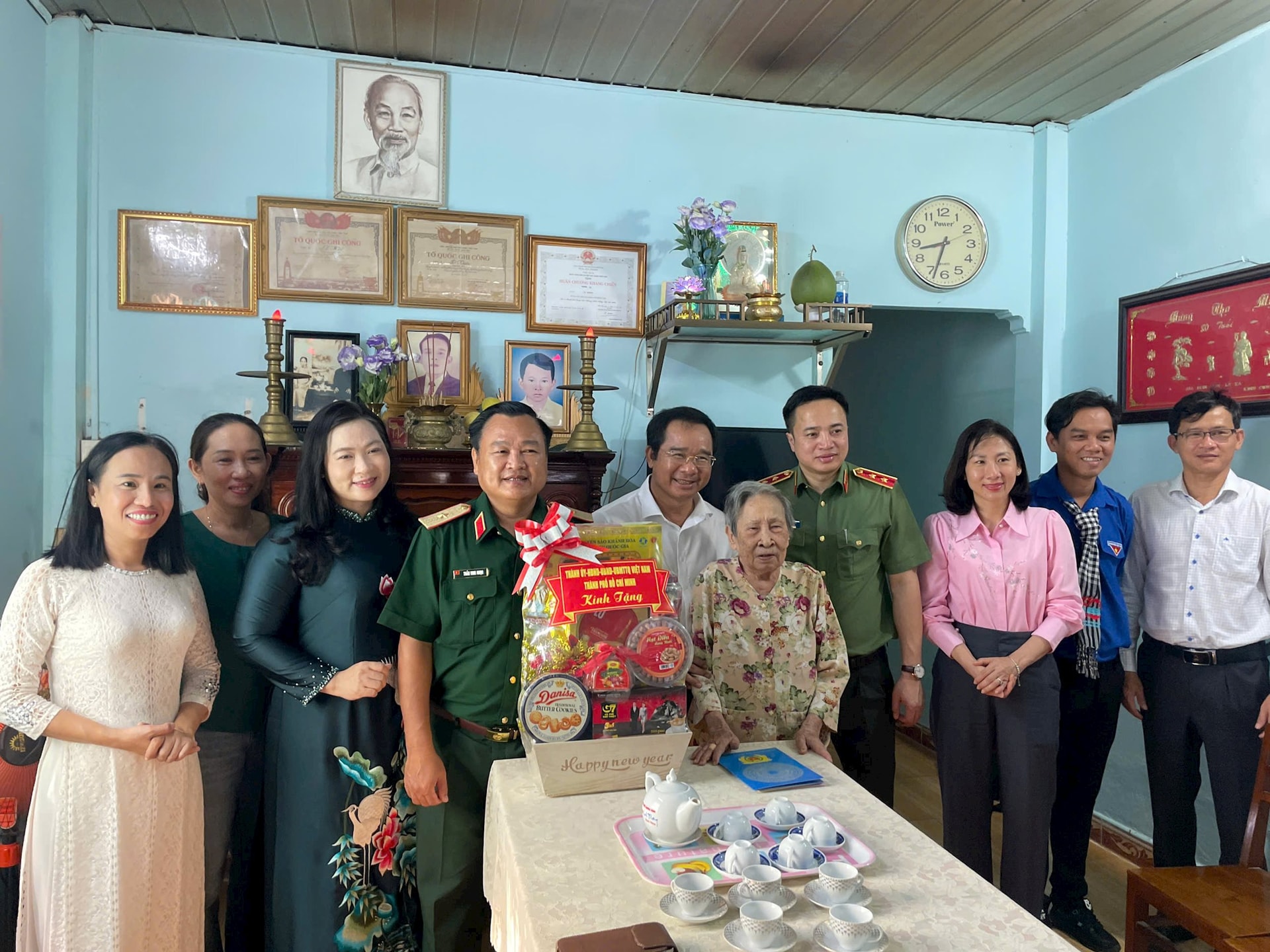 tham-con-dao-2.jpg