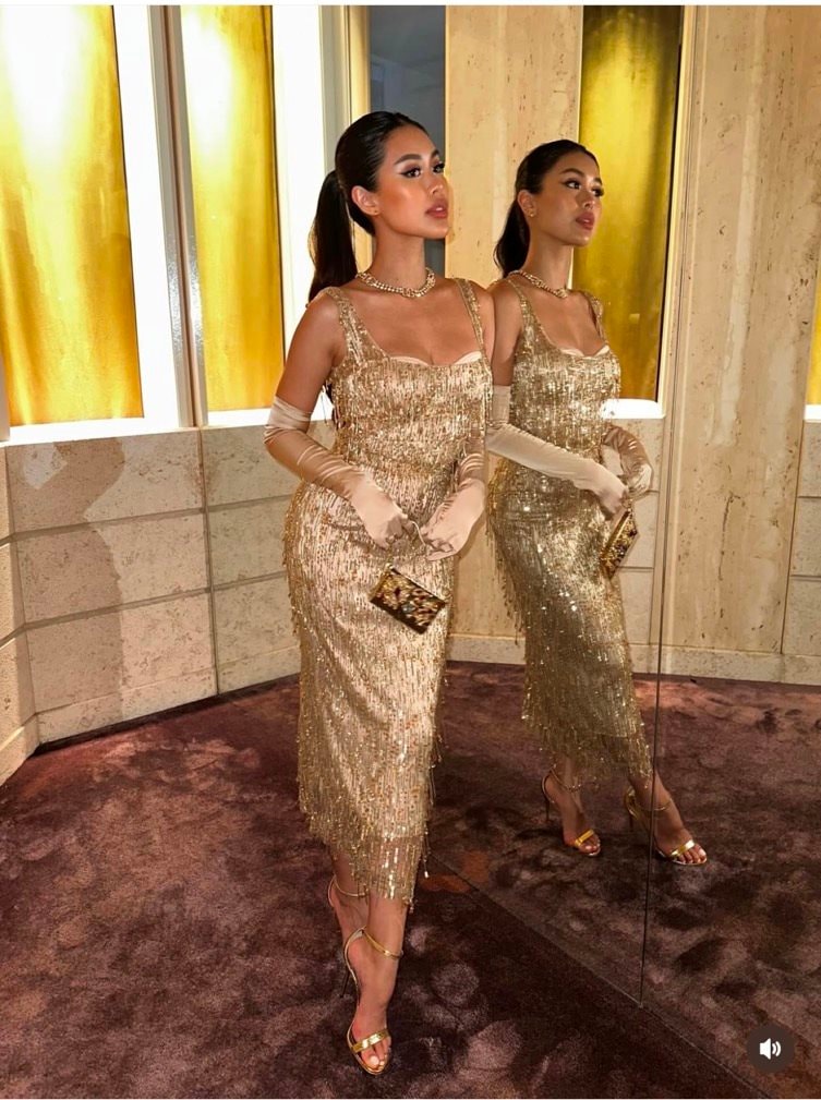 tao-hinh-cua-tien-nguyen-khi-du-trien-lam-trang-suc-alta-gioielleria-cua-dolce-gabbana.jpg