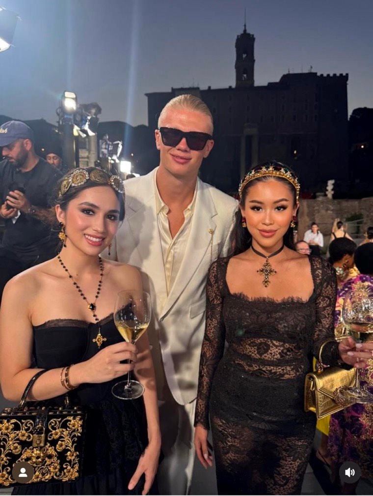 tien-nguyen-va-ban-gai-cua-em-trai-hot-girl-marie-tram-anh-trai-gap-go-ngoi-sao-bong-da-25-tuoi-nguoi-na-uy-erling-haaland..jpg