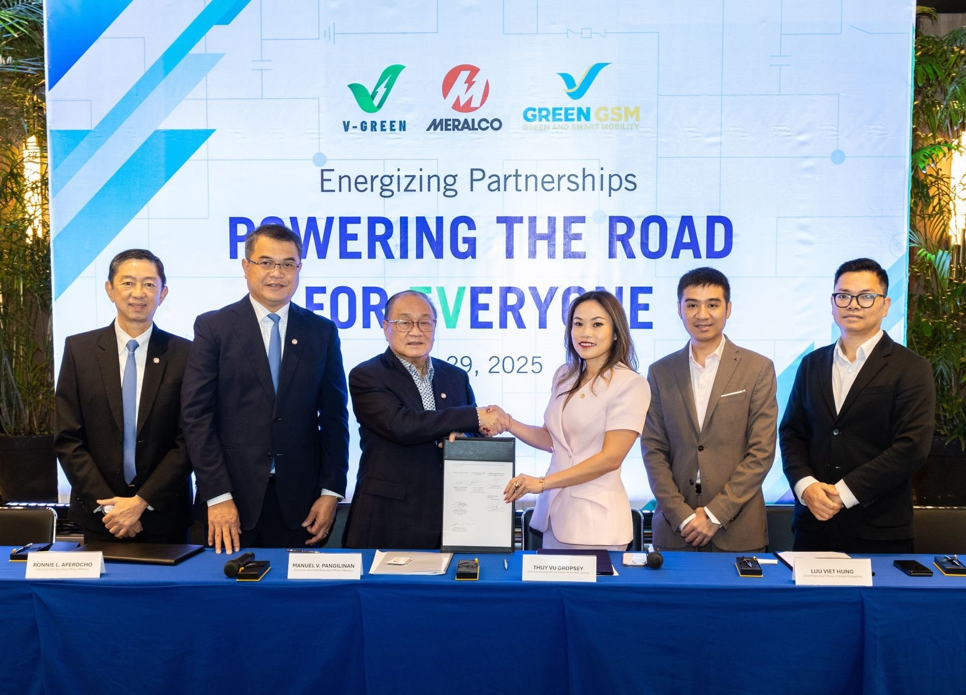 v-green-gsm-ky-mou-voi-meralco-11.jpg