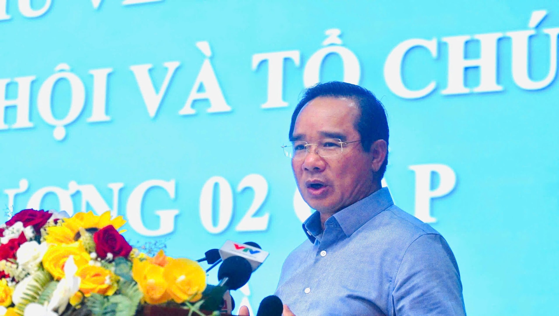 chu-tich-ubnd-tphcm-phat-bieu.jpg