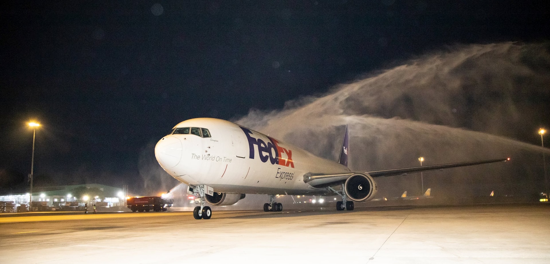 250808-fedex-feature-articles-vietnam-growth-2-.jpg