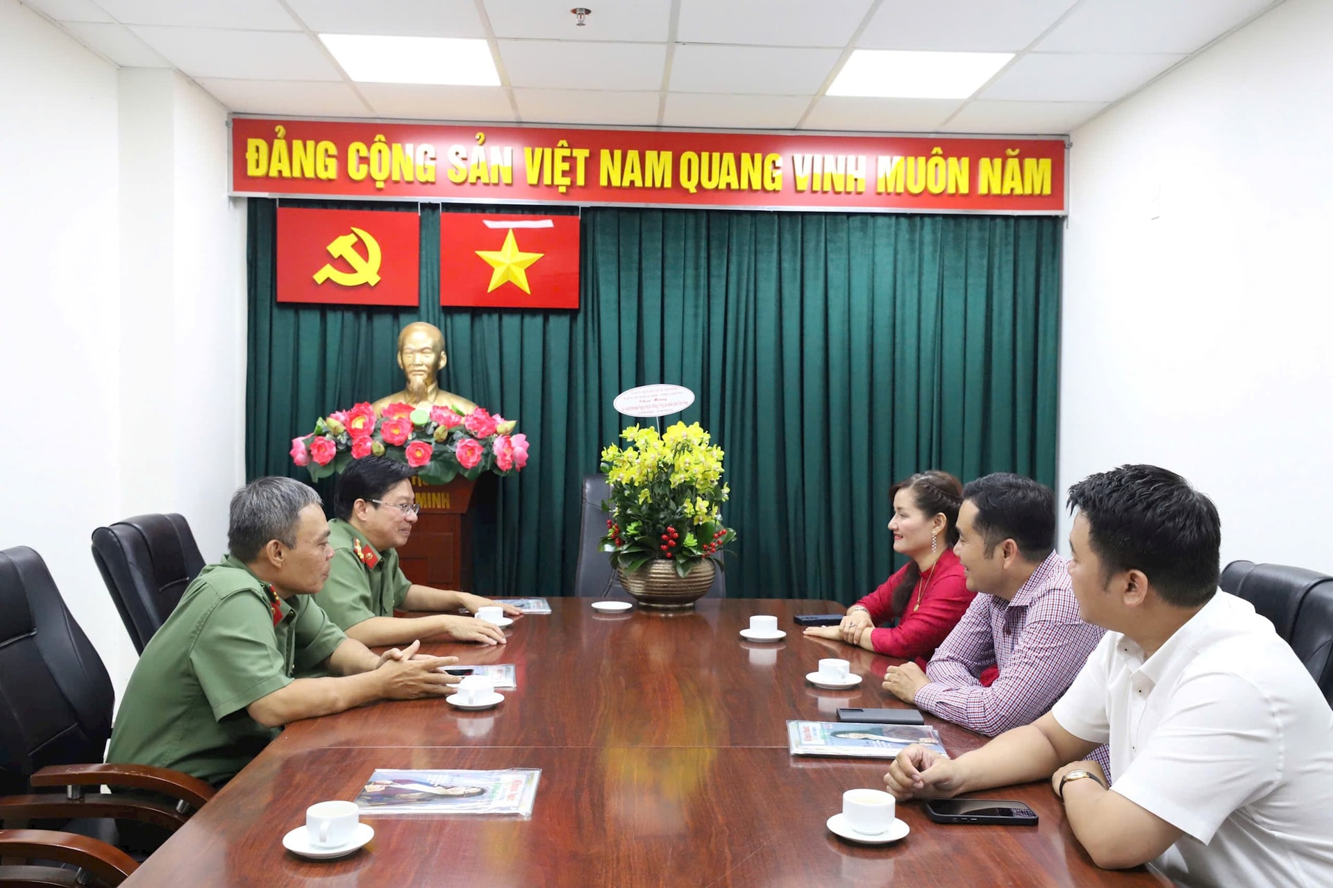 cong-an-tphcm.jpg