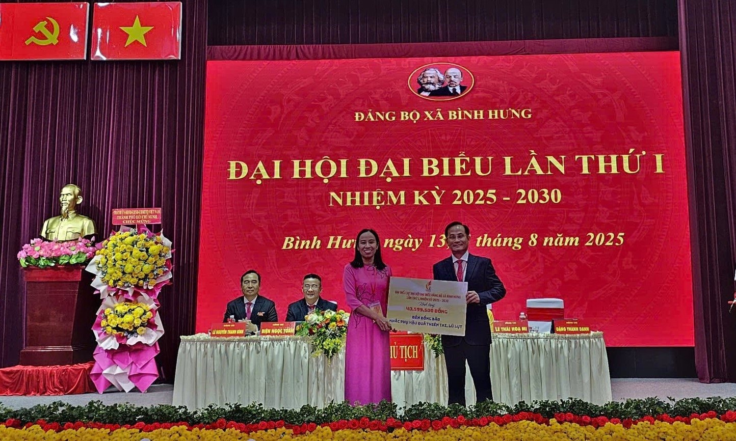dai-hoi-dang-xa-binh-hung-4a.jpg