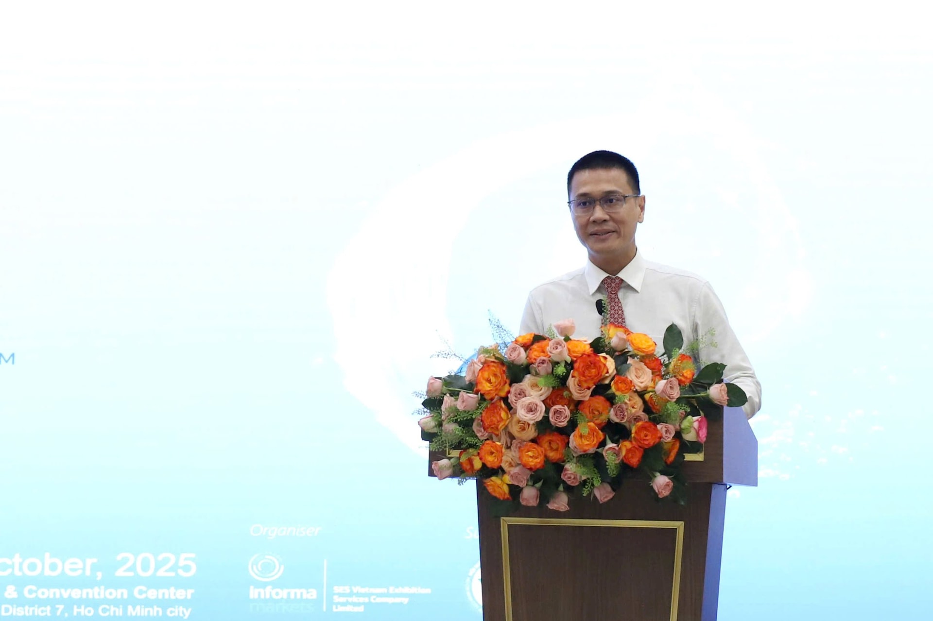 ong-nguyen-viet-long-pho-truong-ban-tuyen-giao-va-dan-van-thanh-uy-tp.hcm.jpg