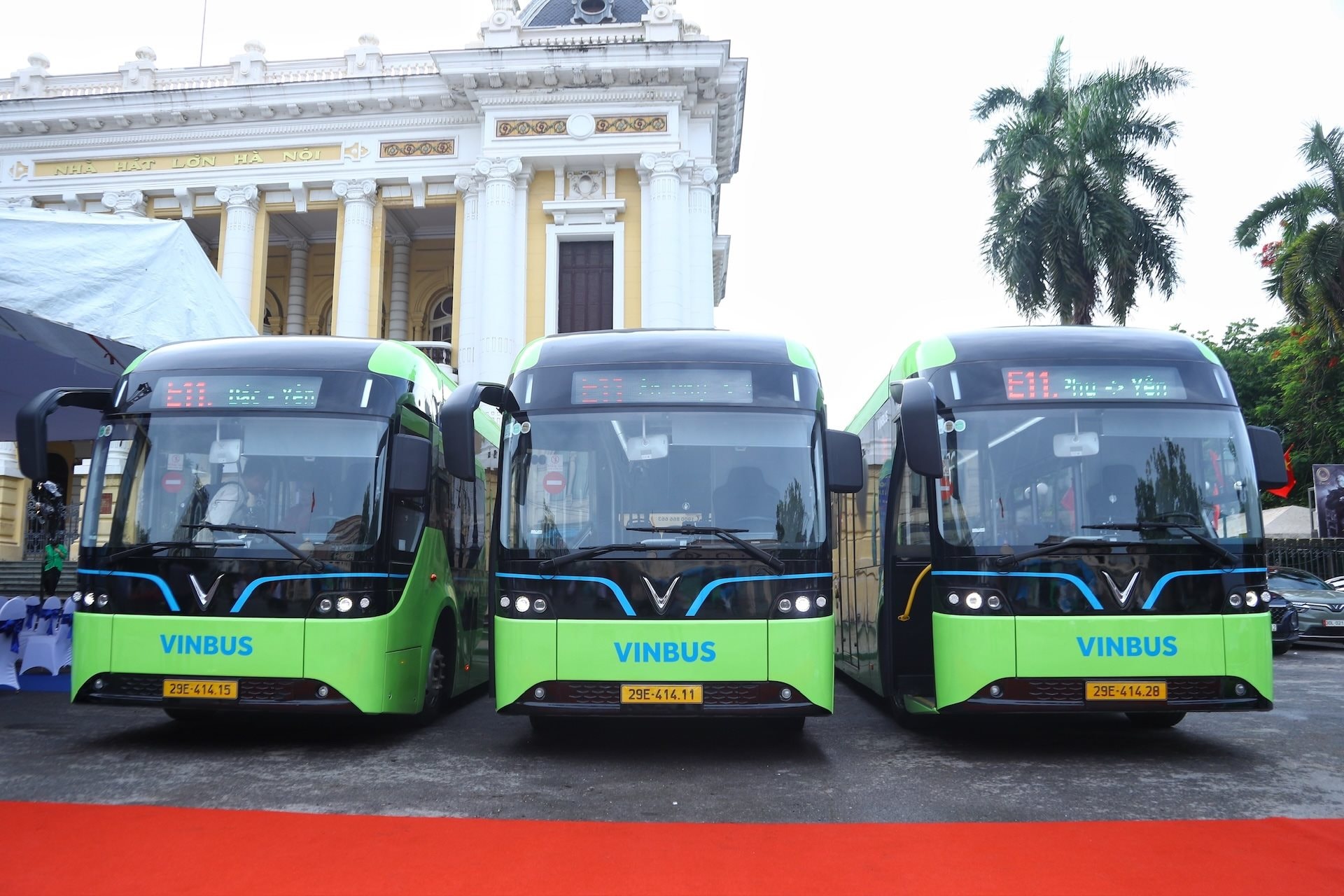 vinbus-khai-truong-tuyen-e11-2.jpeg