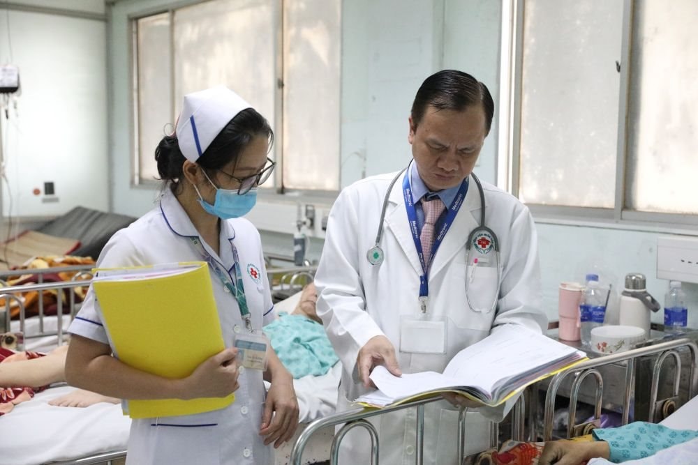 bac-huy-tham-benh-1.jpg