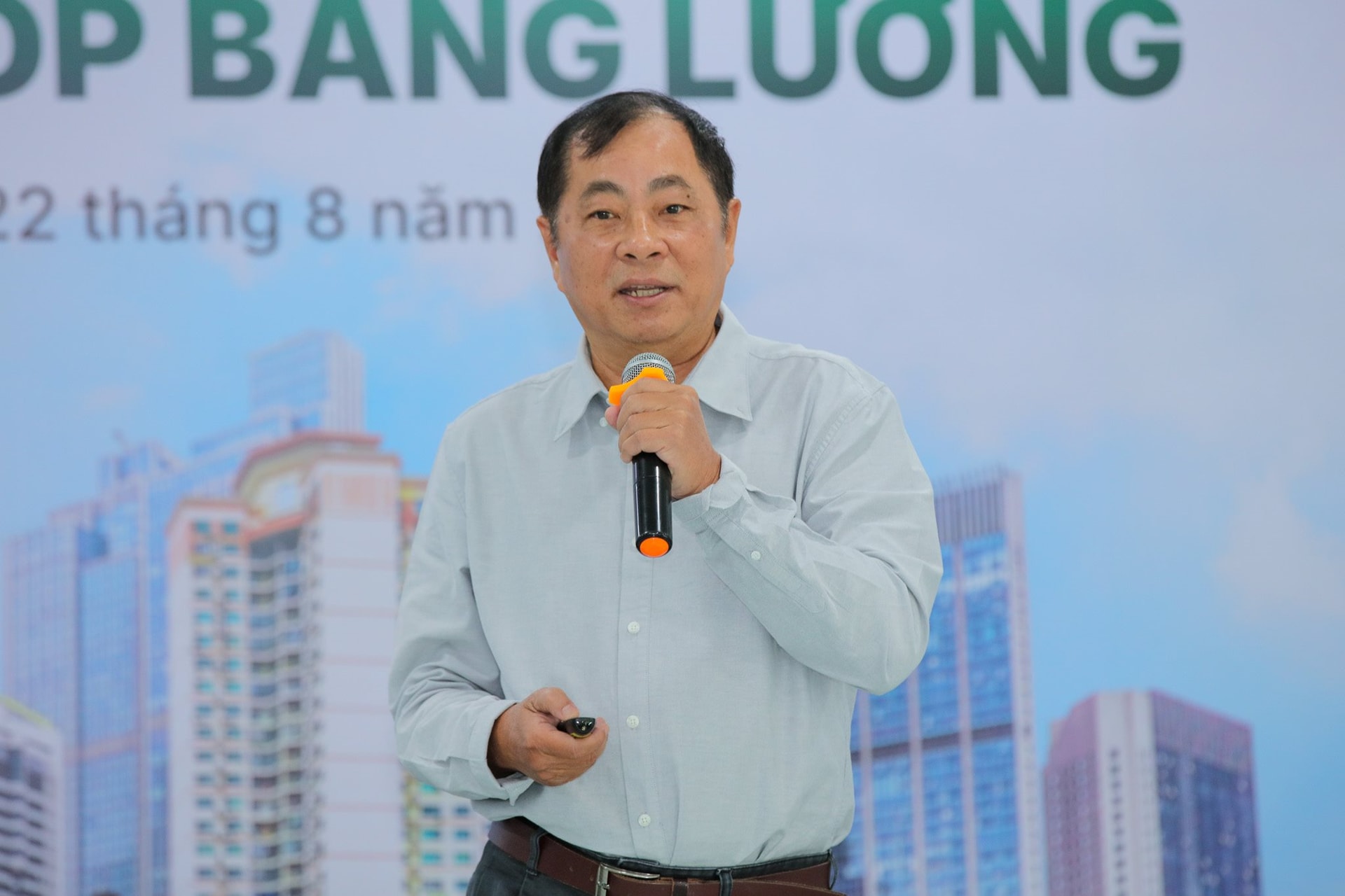 ong-dinh-the-hien.jpg