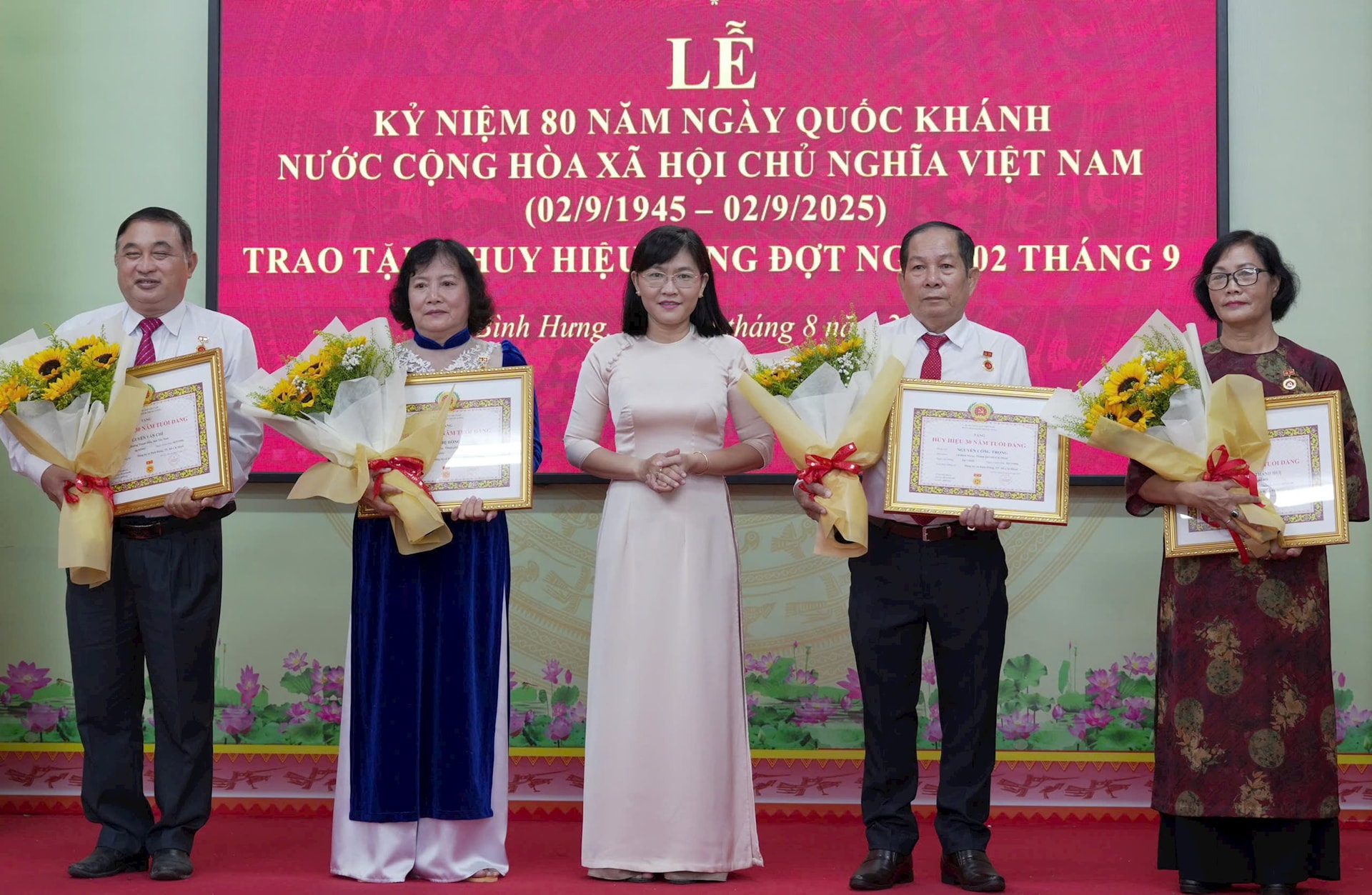 le-trao-huy-hieu-dang-6.jpg