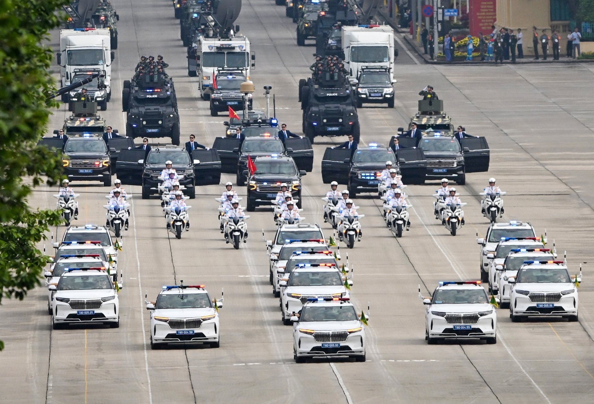 vf_xe-vf-9-a80.jpeg