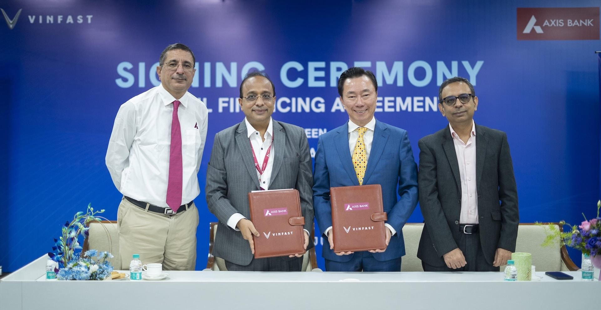 vf-india-axis-bank.jpg