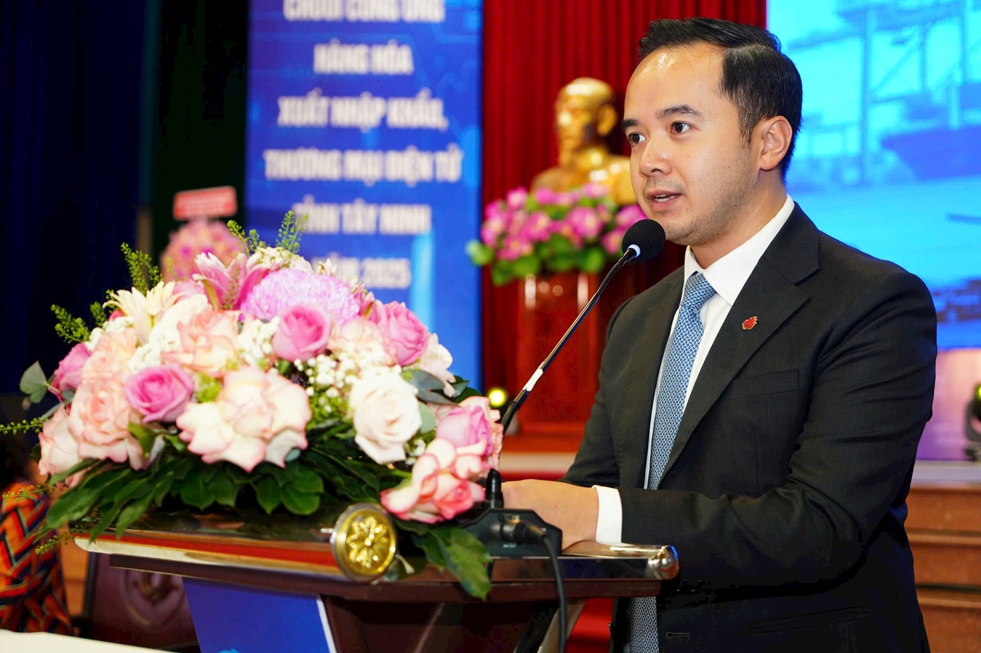 2.-mr-vo-quoc-huy-chu-tich-hdqt-cang-quoc-te-long-an-3-.jpg