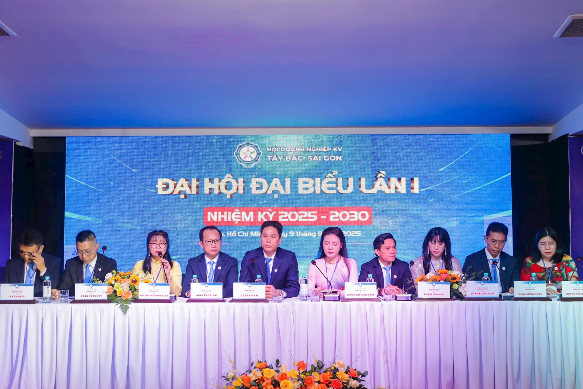 doan-chu-tich.jpg