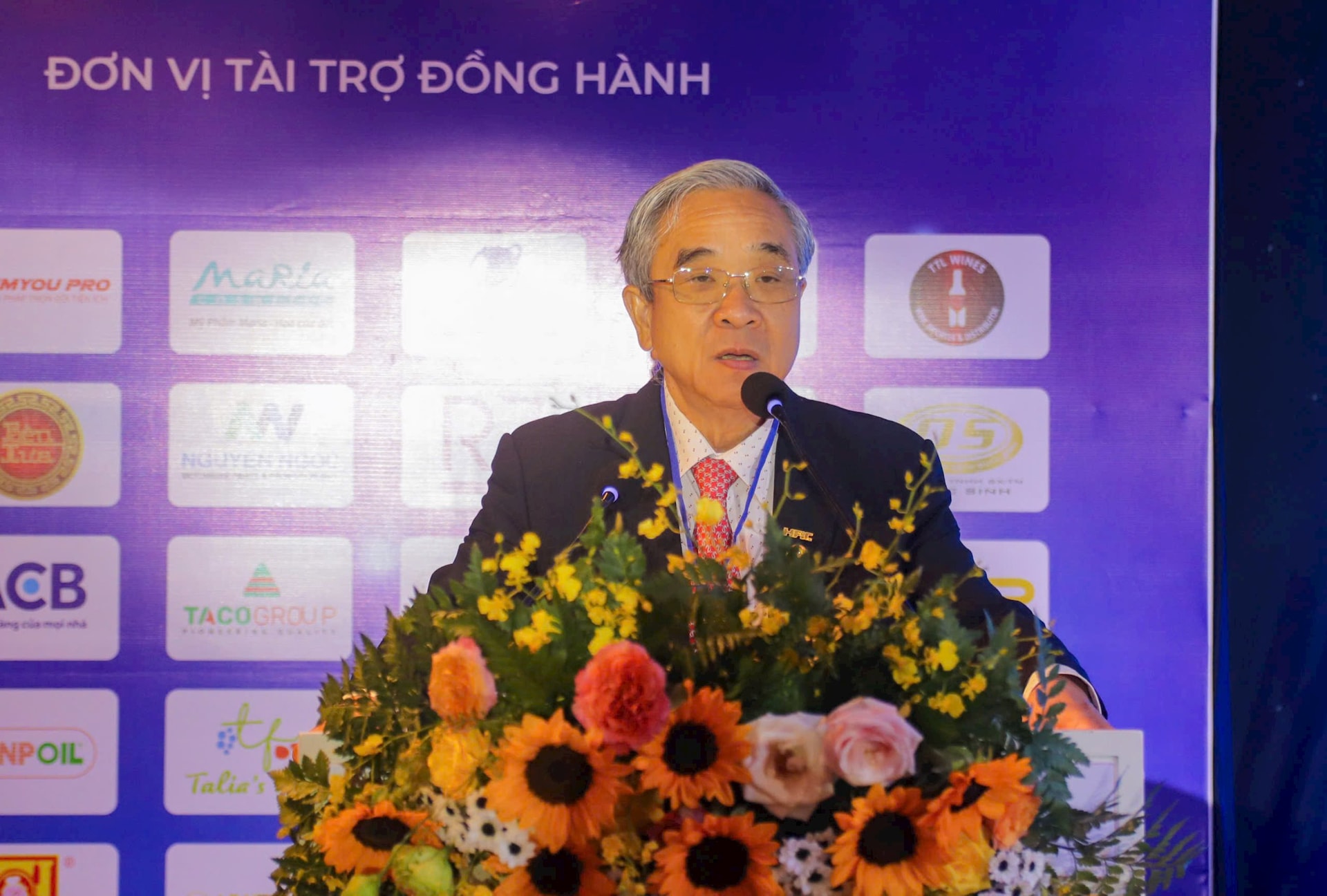 ong-nguyen-ngoc-hoa.jpg